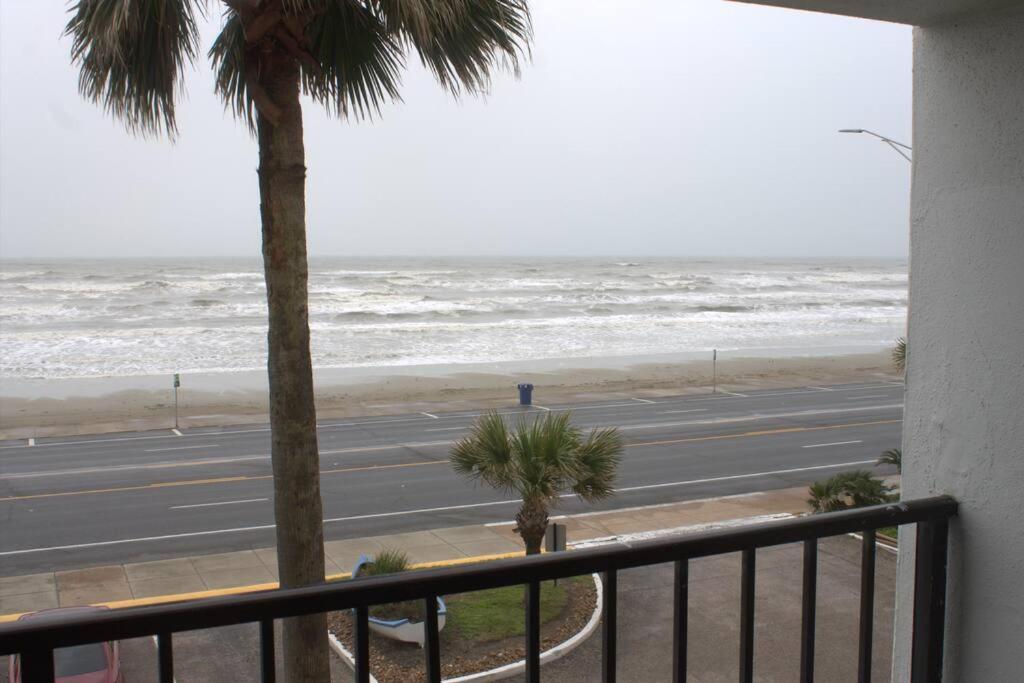Bello Condominio Con Vista Al Mar, Jacuzzi Interno Galveston Exterior photo