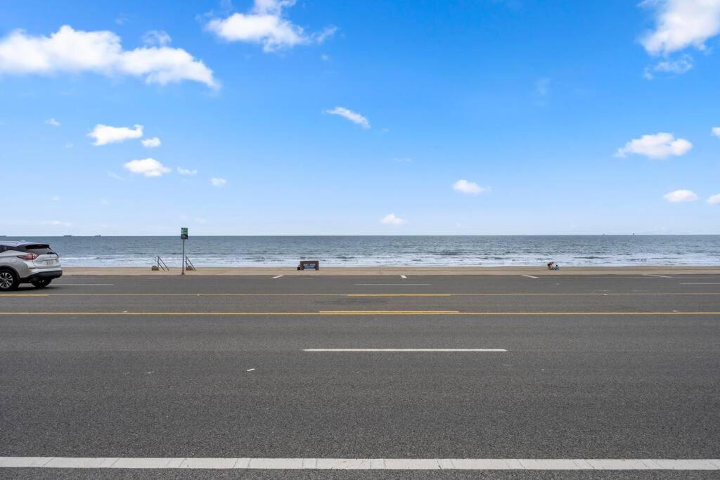 Bello Condominio Con Vista Al Mar, Jacuzzi Interno Galveston Exterior photo